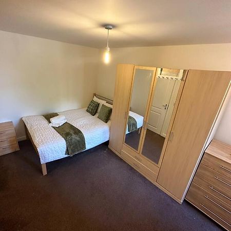 New Build 2 Bedroom With 2 Bath In Londyn Zewnętrze zdjęcie