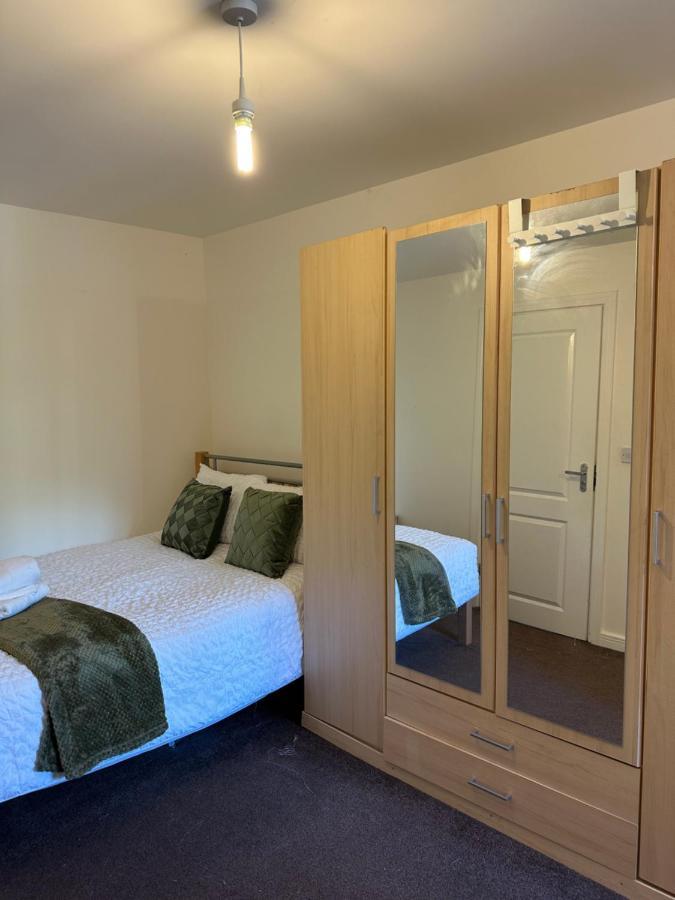 New Build 2 Bedroom With 2 Bath In Londyn Zewnętrze zdjęcie