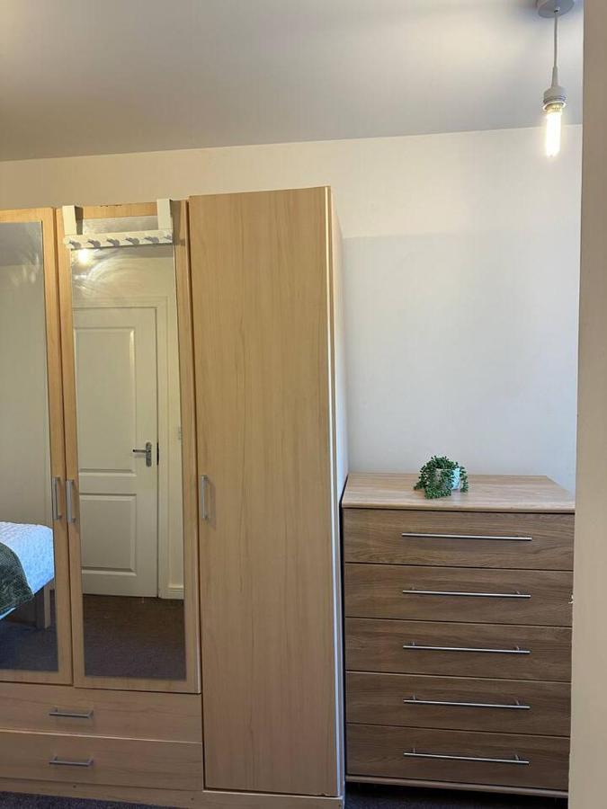 New Build 2 Bedroom With 2 Bath In Londyn Zewnętrze zdjęcie