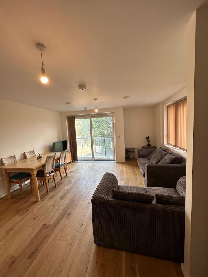 New Build 2 Bedroom With 2 Bath In Londyn Zewnętrze zdjęcie