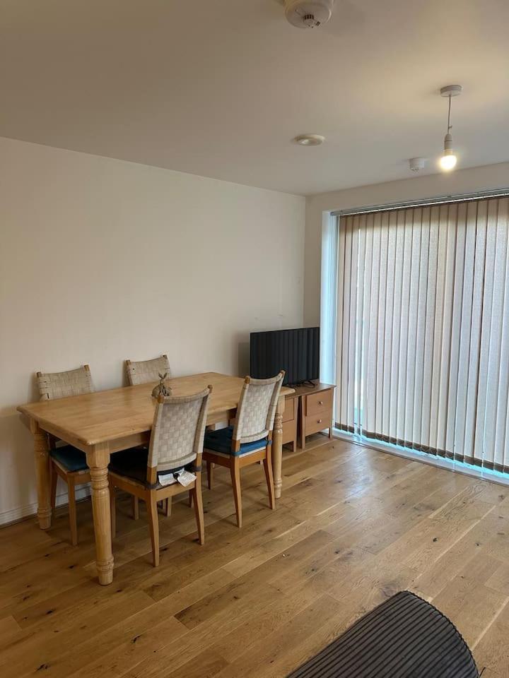 New Build 2 Bedroom With 2 Bath In Londyn Zewnętrze zdjęcie